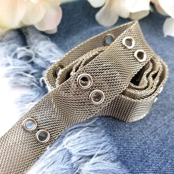 90s Vintage Grommet Mesh Belt - Picture 5 of 5